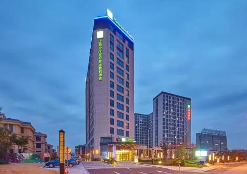 上海市嘉定区中茂世纪2栋8F 