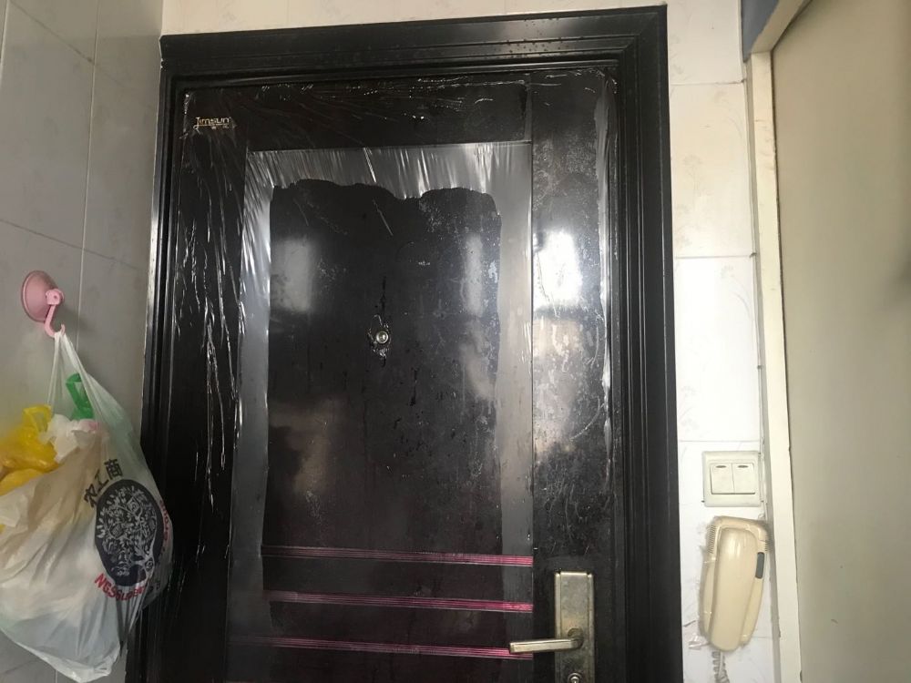 上海市宝山区华浜新村99栋5F 