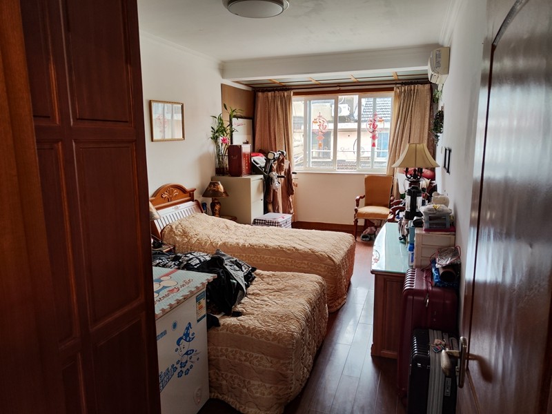 上海市虹口区商业一村30栋5F 