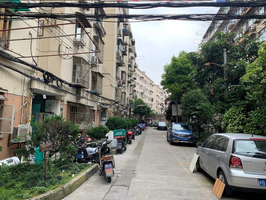 上海市普陀区岚皋西路95弄1栋2F 