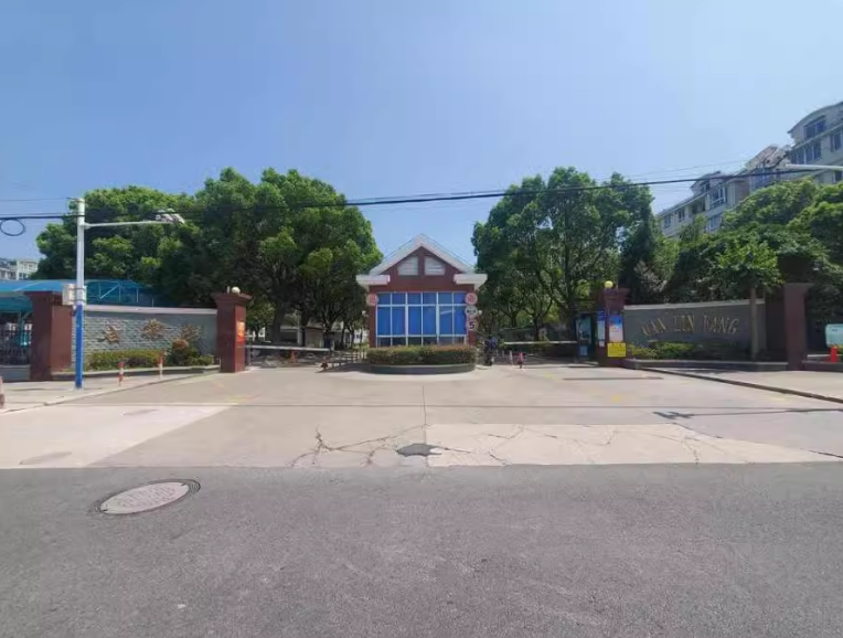 上海市崇明区甘霖坊18栋4F 