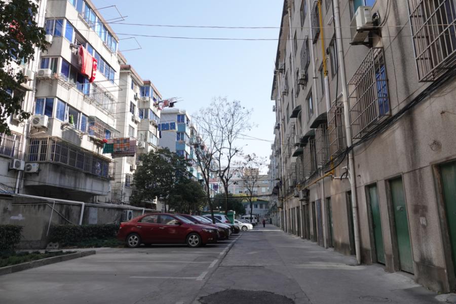 上海市奉贤区育秀西区98栋5F 