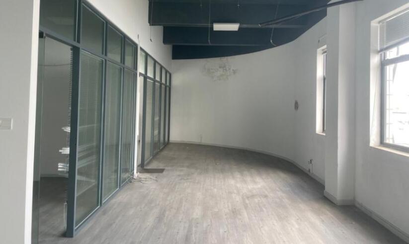 上海市浦东新区云创空间云桥路327栋 