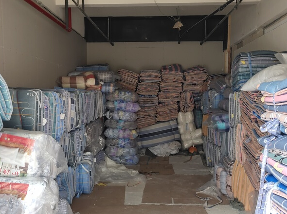 上海市嘉定区新世界生活广场曹安公路2302弄172栋 