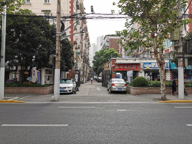 上海市静安区众乐小区4号3F 