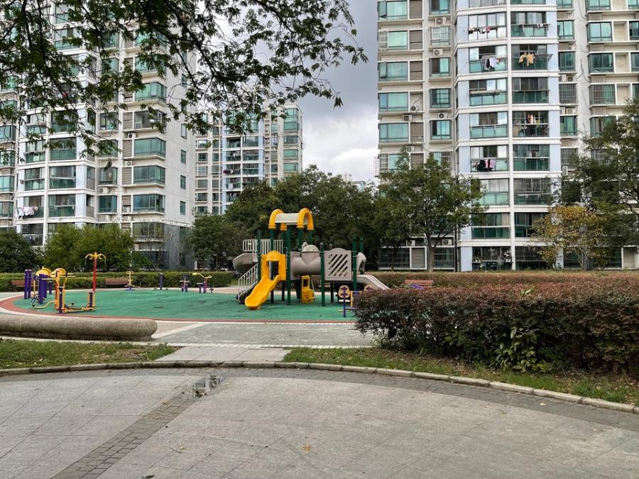 上海市松江区摩卡小城开心公寓31栋2F 