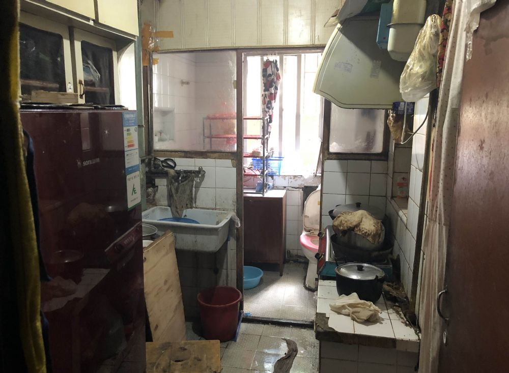 上海市虹口区201弄小区37栋1F 