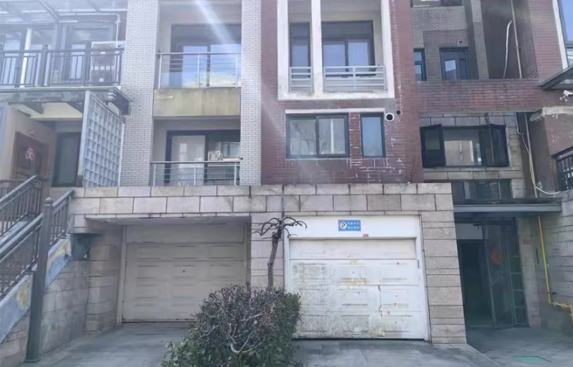 上海市浦东新区绿地东岸涟城46栋1F 