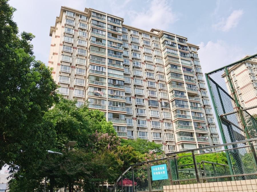 上海市宝山区宝莲湖景园4栋3F 