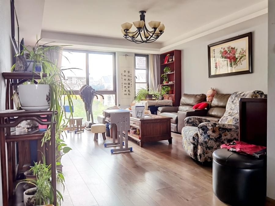 上海市金山区海尚馨苑64栋5F 