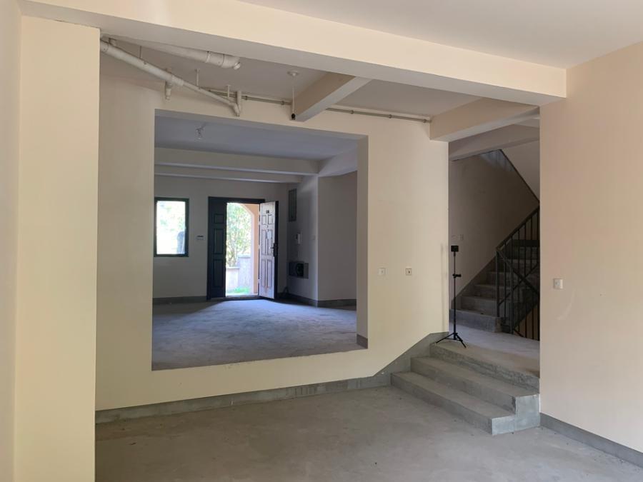 上海市崇明区凤凰花苑22栋1F 