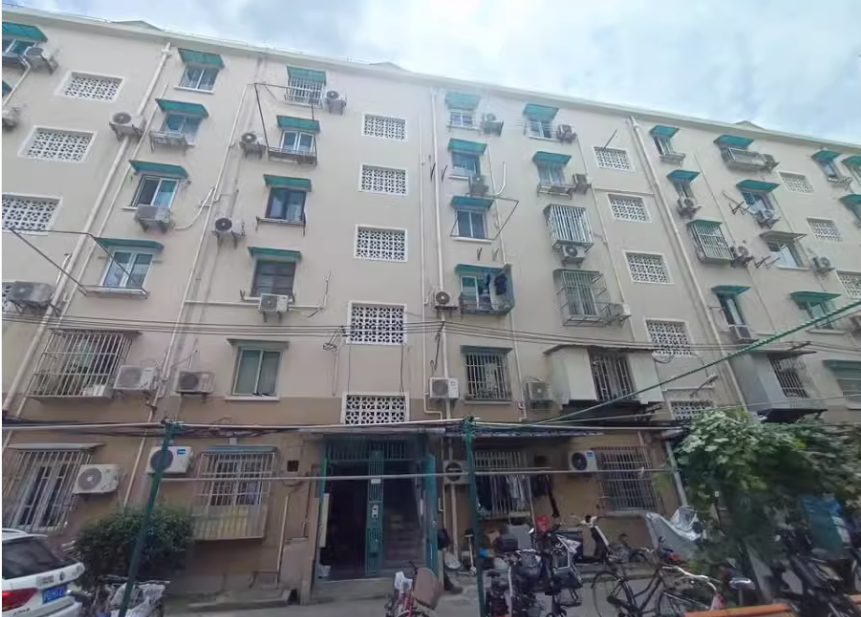 上海市长宁区延西小区7栋4F 