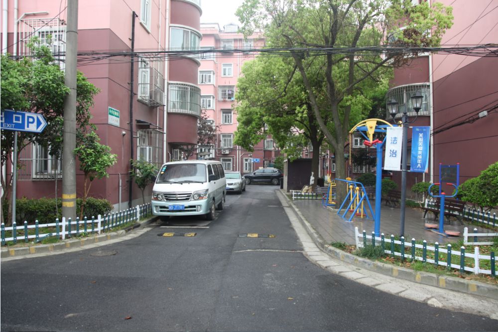 上海市闵行区中华美路5弄小区11栋1F 