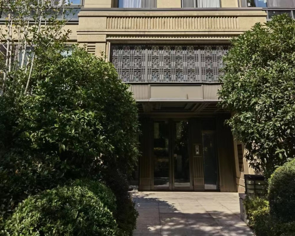 上海市静安区象屿大宁悦府13F 