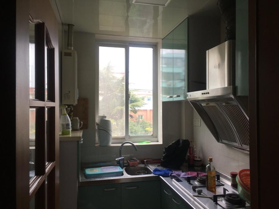 上海市宝山区呼玛二村182栋3F 