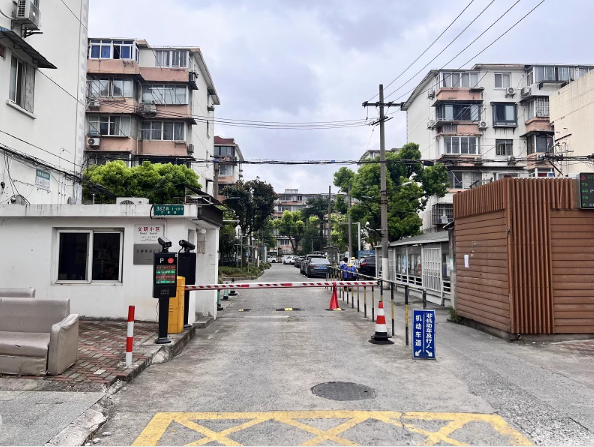 上海市杨浦区开鲁路382弄小区56栋4F 