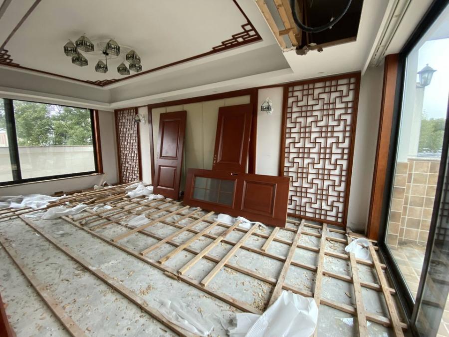 上海市浦东新区中科大学村康桥镇1043栋 