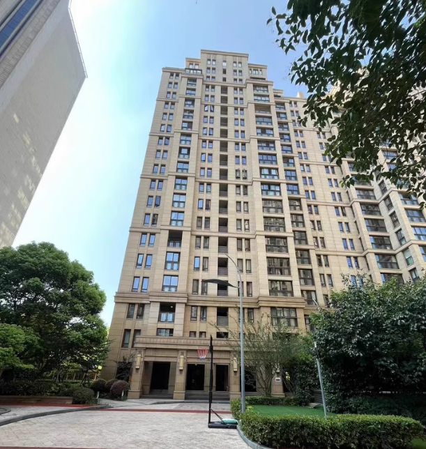 上海市浦东新区古北御庭8栋10F 