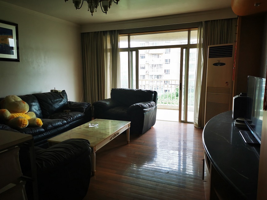 上海市长宁区虹康花苑26栋6F及车位 