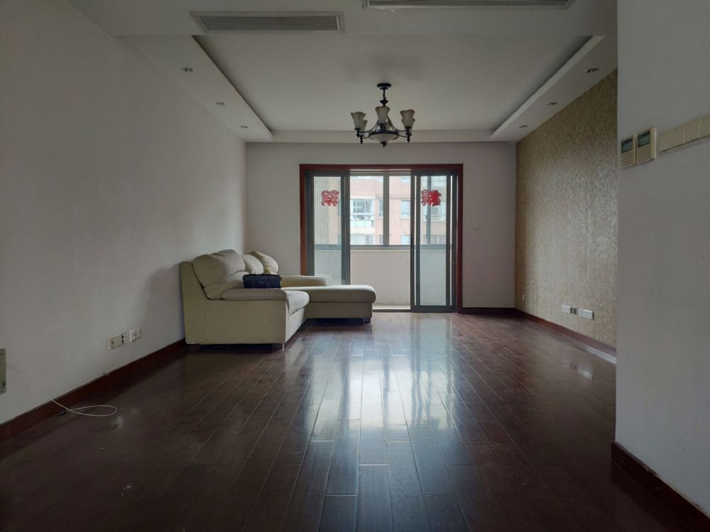 上海市浦东新区尚东国际名园一期30栋6F及地下车位 