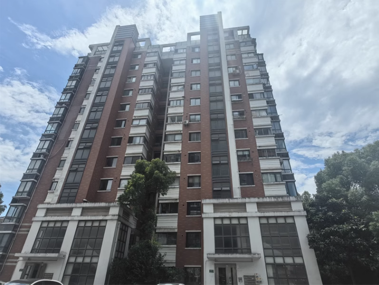 上海市闵行区鸿发家园64栋5F 