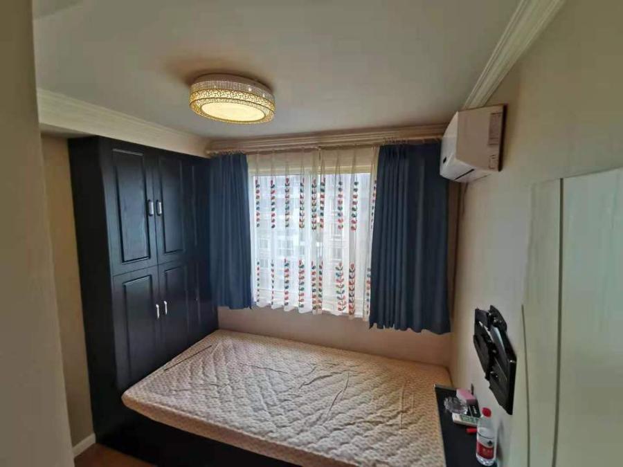 上海市宝山区古北菊翔苑45栋7F 