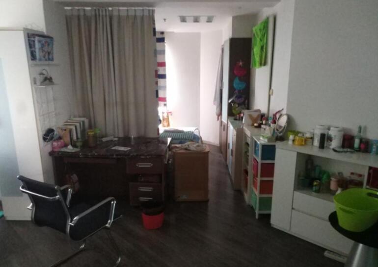 上海市虹口区景明大厦278栋25F 