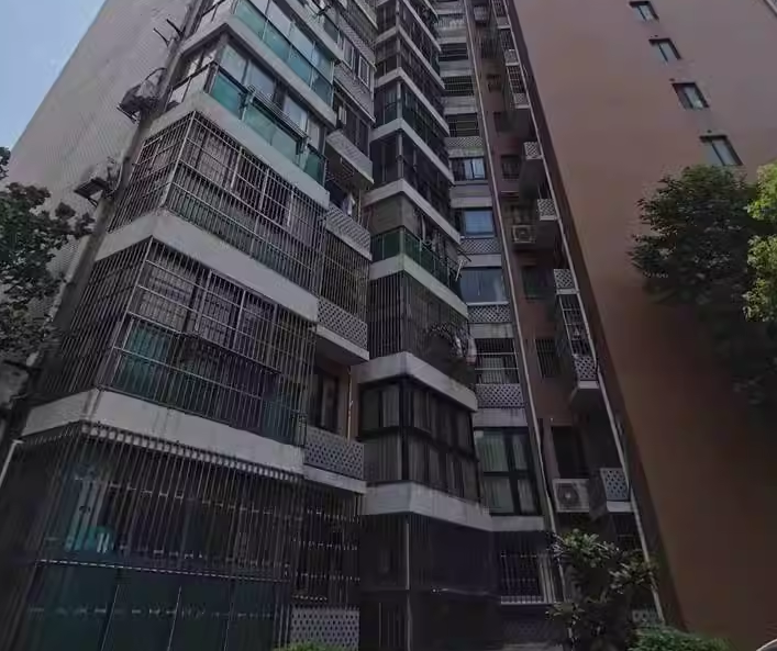 上海市浦东新区长岛花苑17栋4F 