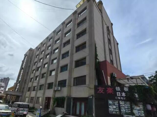 上海市松江区红楼财富广场1栋第9幢 