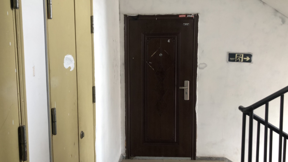 上海市青浦区佳丽花园27栋9F 