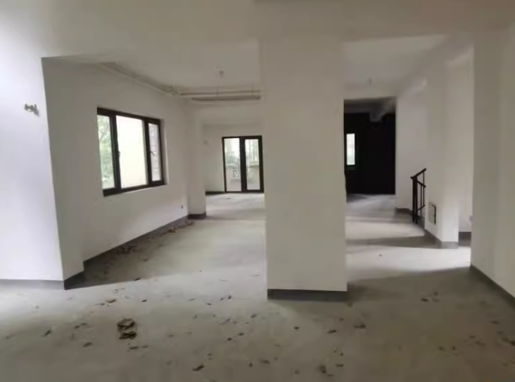 上海市松江区长泰西郊洞泾镇188栋全幢 