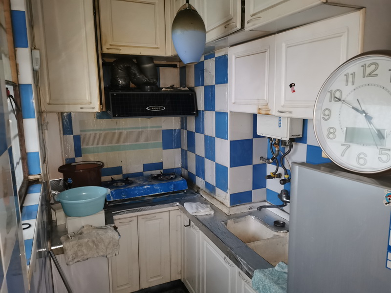 上海市徐汇区钦州花园860栋24F 