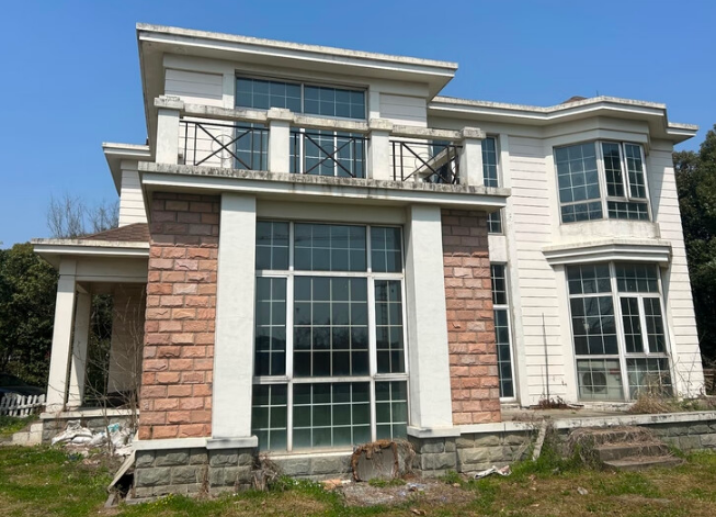 上海市青浦区绿波花园别墅徐泾镇98栋全幢 