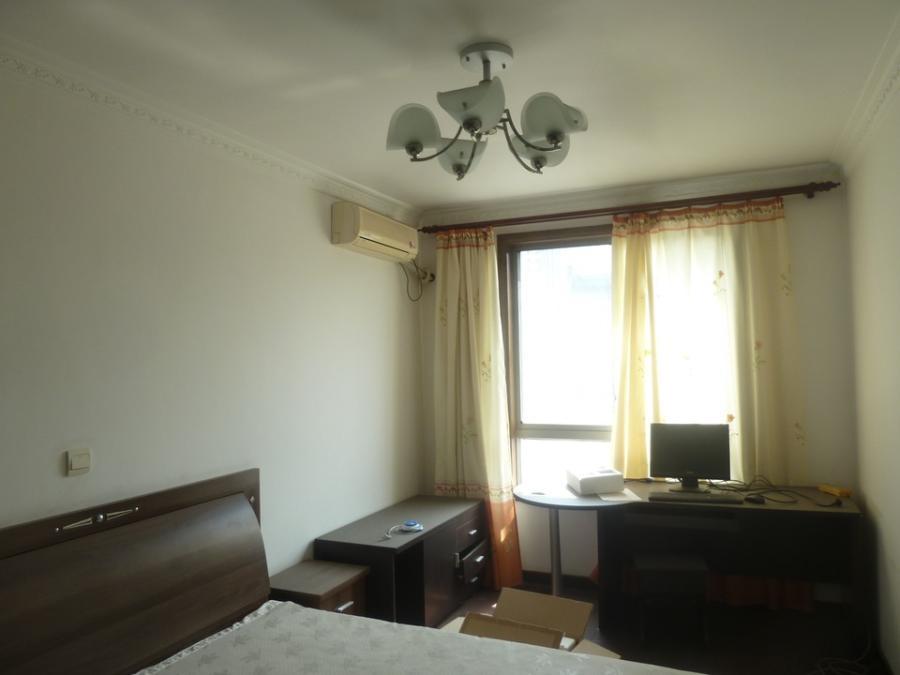 上海市松江区黑鱼弄小区39栋4F及屋内家具等 