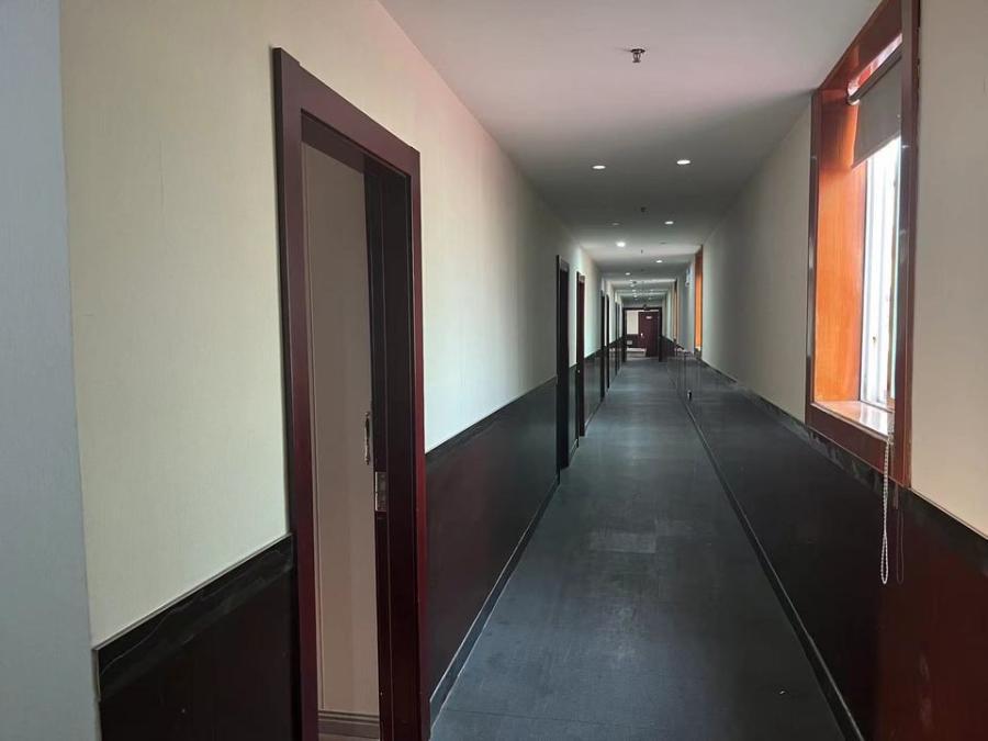 上海市嘉定区上海百有商城马陆镇4栋 