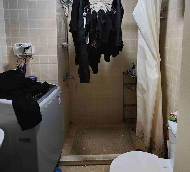 上海市宝山区绿地公园广场2栋16F 