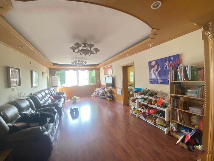 上海市松江区江虹花园117栋4F 