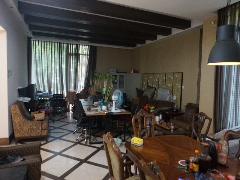 上海市嘉定区白金院邸93栋 