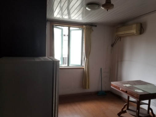 上海市徐汇区江南新村40栋5F 