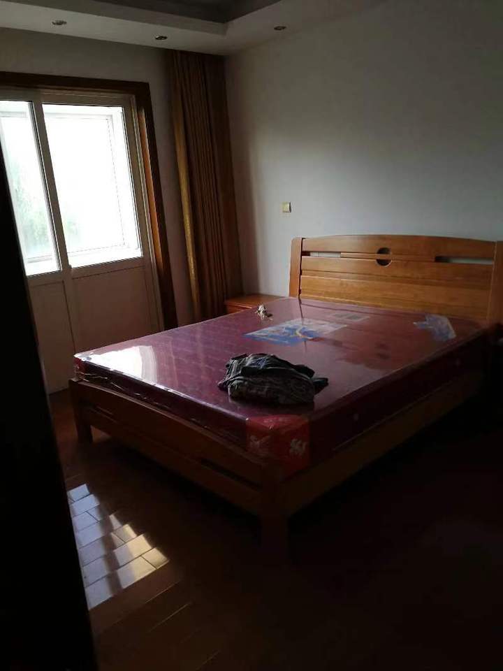 上海市浦东新区龙源星城4栋2F 