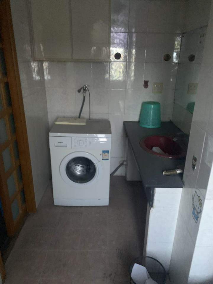 上海市崇明区新开河路574号小区574栋5F 