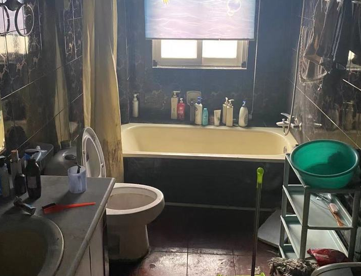 上海市浦东新区妙境公寓3栋5F室及车库 