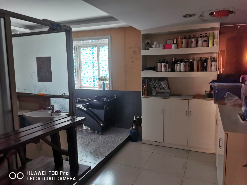 上海市金山区汇佳新苑沿街商铺罗星南路269栋1-3F 