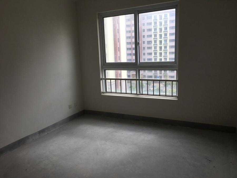 上海市崇明区裕鸿佳苑十九期48栋6F 