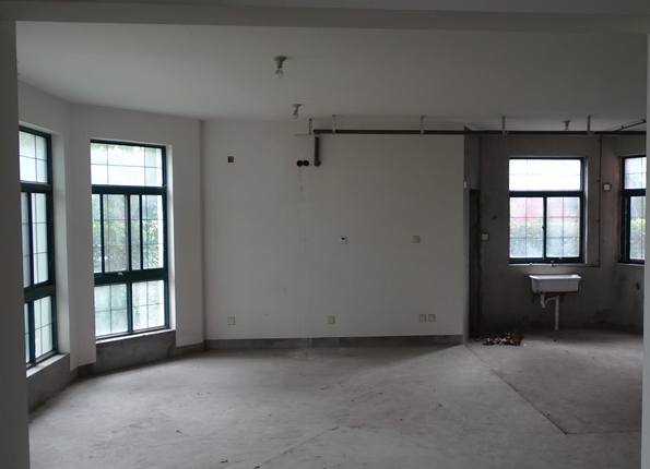 上海市松江区浅水湾花园新桥镇125栋 