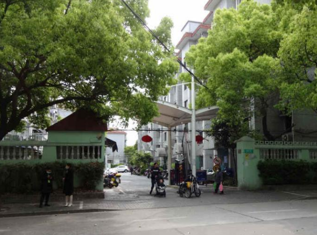 上海市长宁区绿园十二村118栋5F 