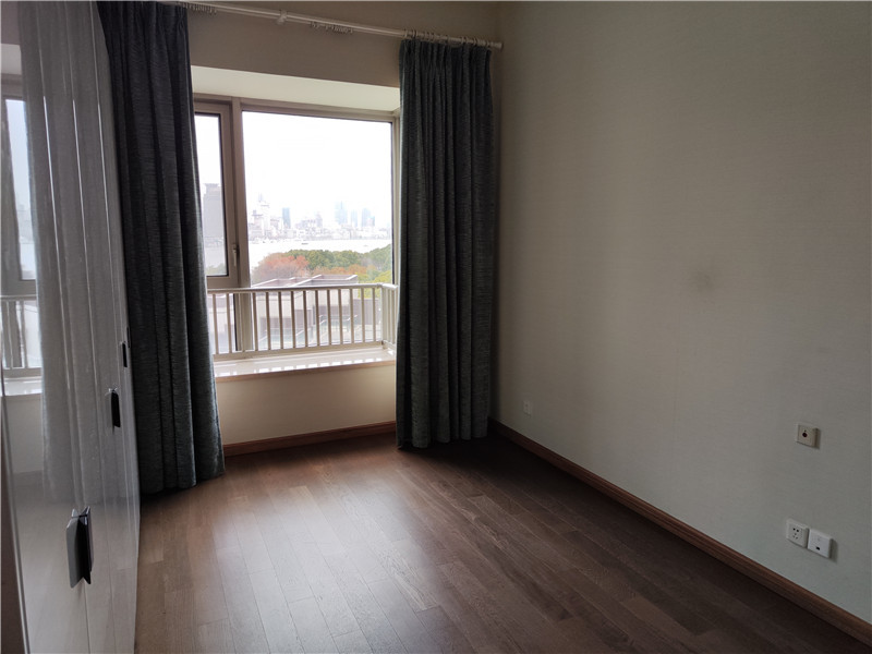 上海市浦东新区滨江凯旋门1栋8F 