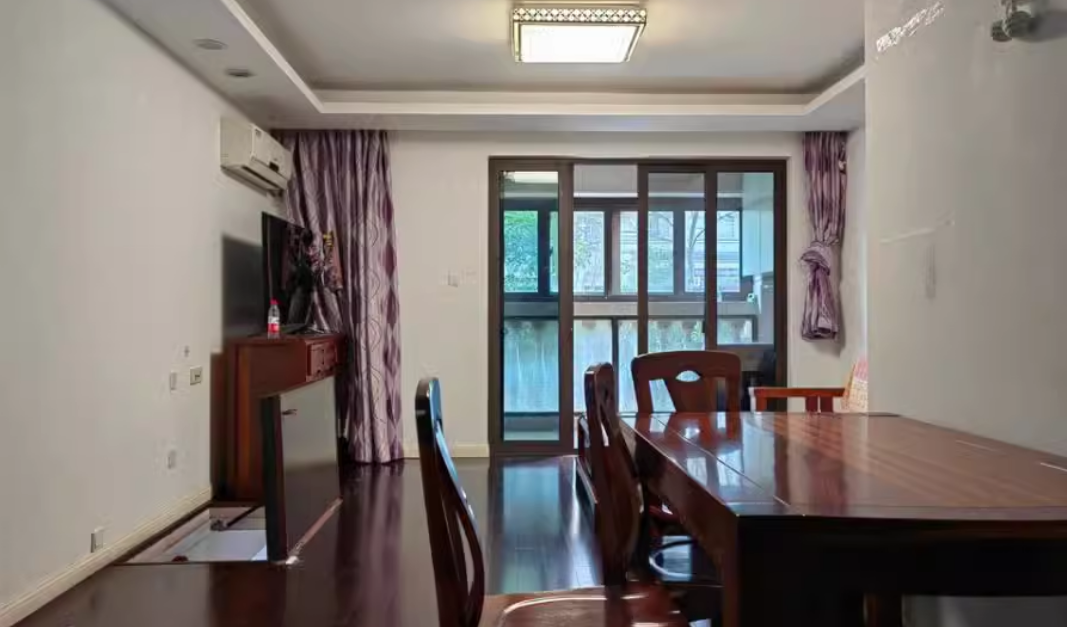 上海市崇明区绿地瀛洲名邸213栋1F 