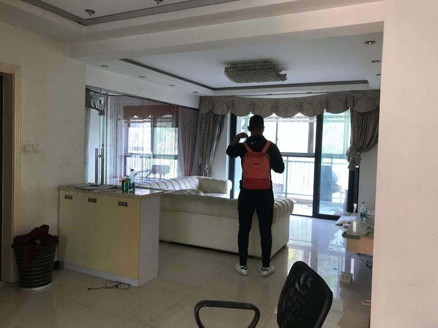 上海市松江区馨亭家苑143栋3F 