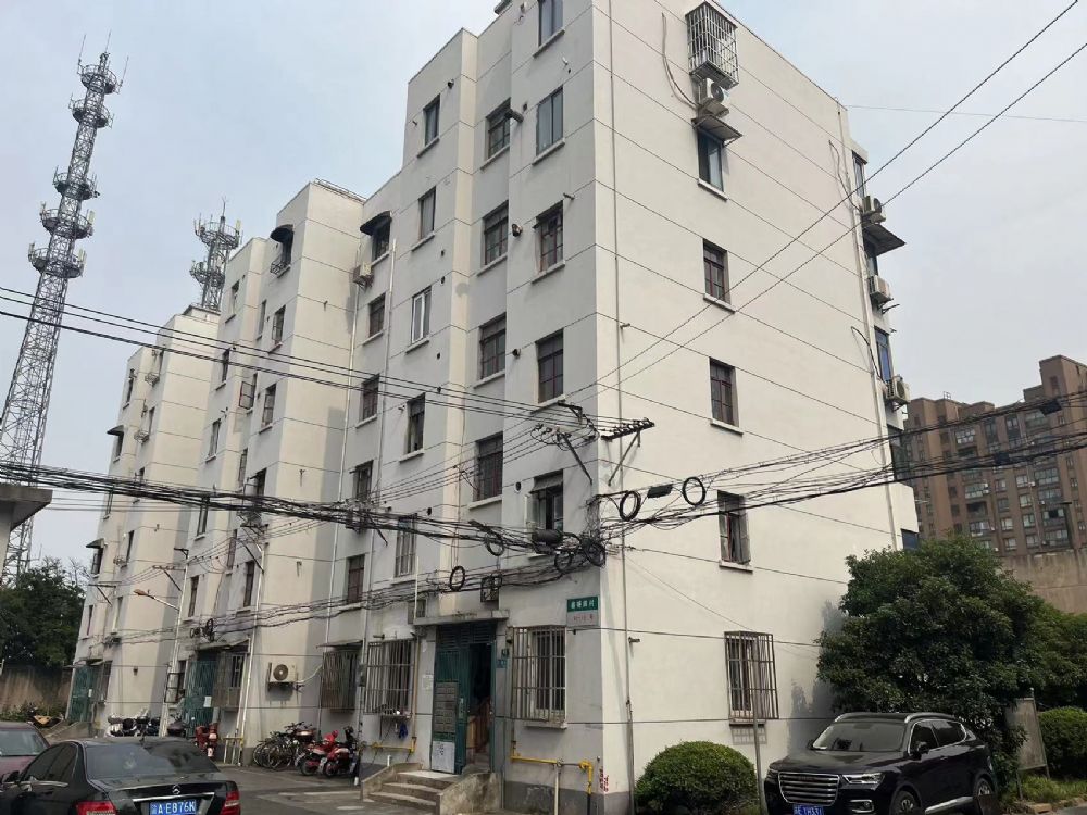 上海市宝山区盛桥四村48栋5F 